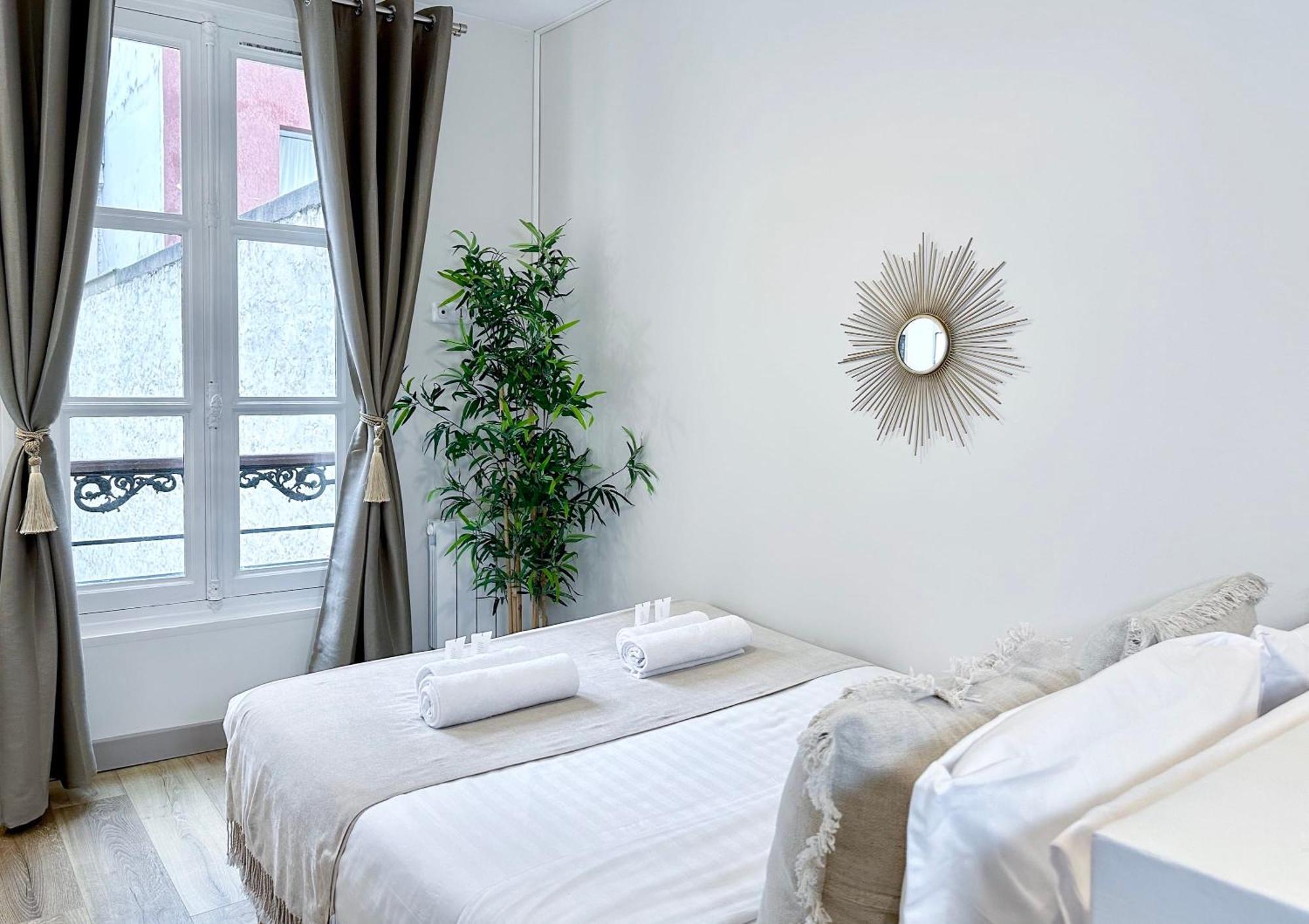 Champs-Elysees Finest Flat Apartment ปารีส ภายนอก รูปภาพ