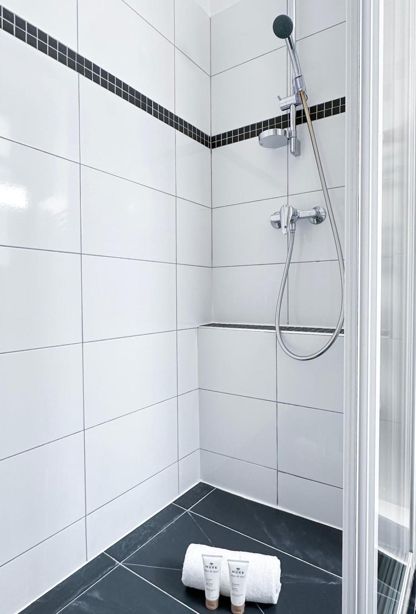Champs-Elysees Finest Flat Apartment ปารีส ภายนอก รูปภาพ